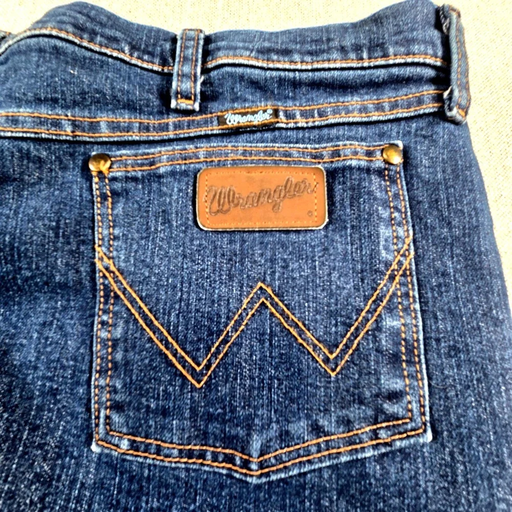 Wrangler Cowboy Cut Dark Wash Jeans Men's‎ 47 x 30 Regular Fit Western Rodeo
